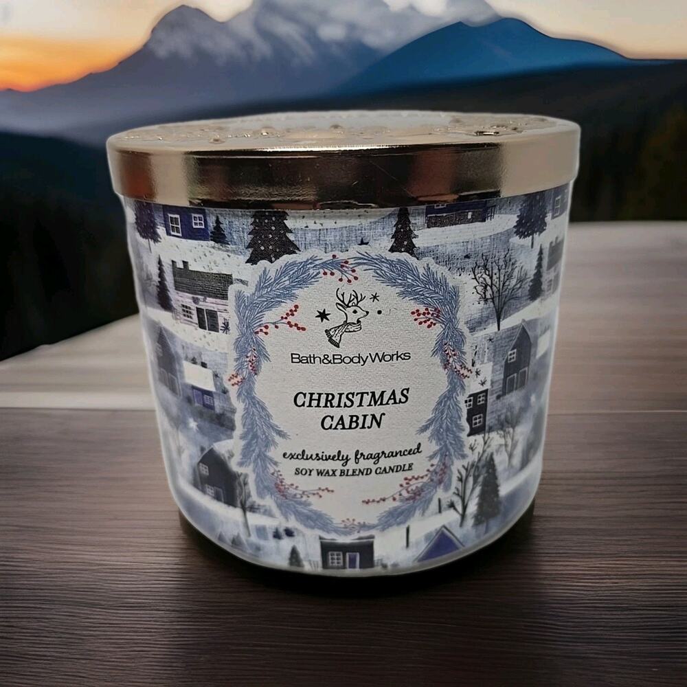 14.5 oz Bath and Body Works Christmas Cabin 3 wick candle